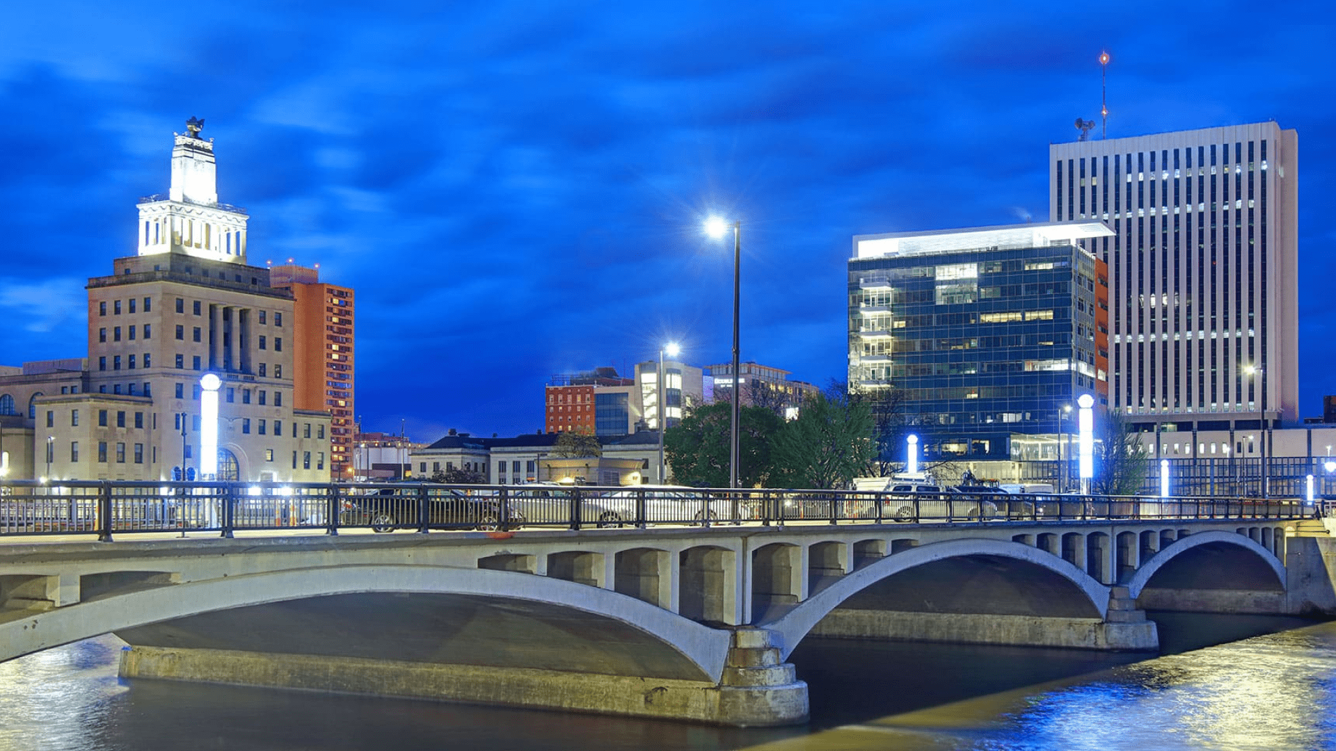 Cedar Rapids, IA The People Company